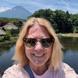 Meet your Posher, Lisa